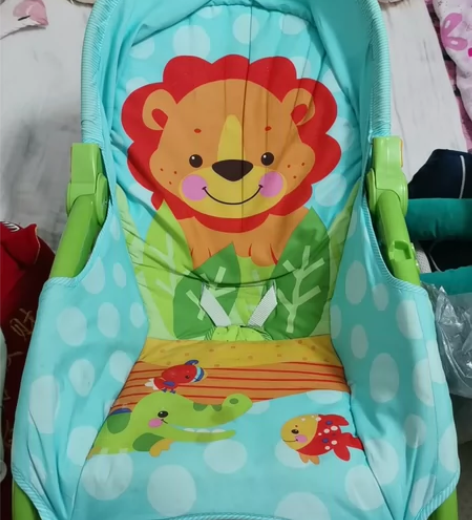 费雪摇摇椅,带电动振动的功能~哄睡很好使 ...