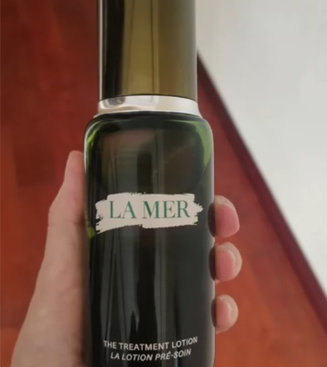 海蓝之谜精粹水150mI 余量九五成，如图...