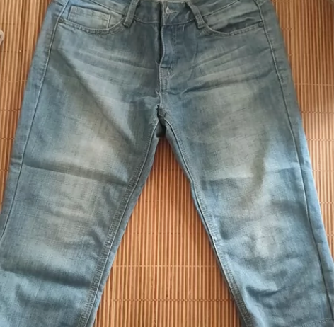 森马棉牛仔裤，七分裤，上身超级好看，裤脚内...